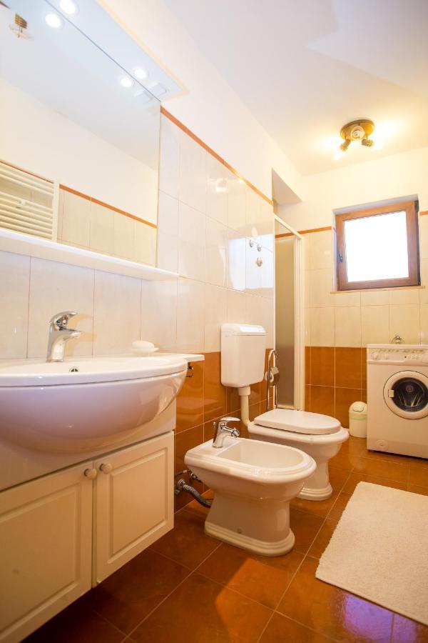 Apartman M&M Zminj ภายนอก รูปภาพ