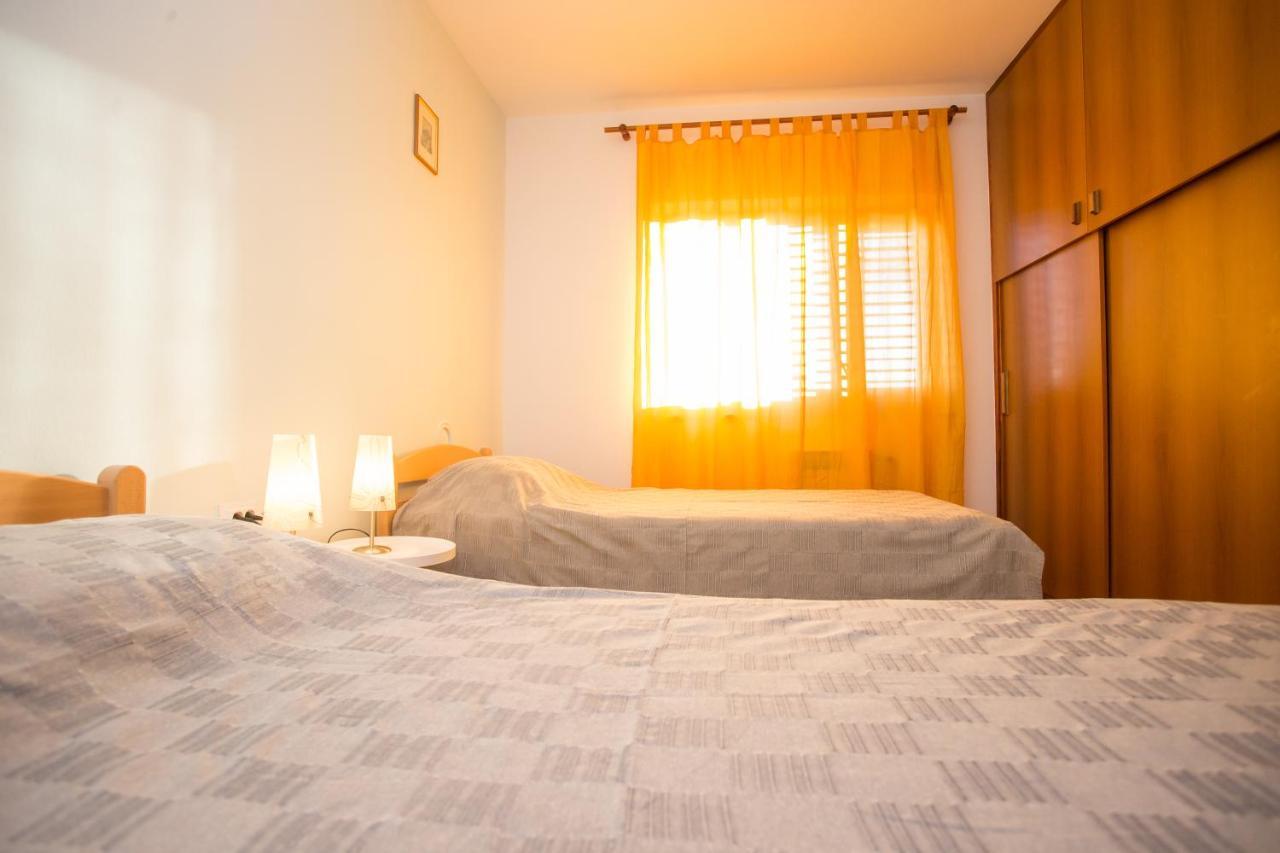 Apartman M&M Zminj ภายนอก รูปภาพ