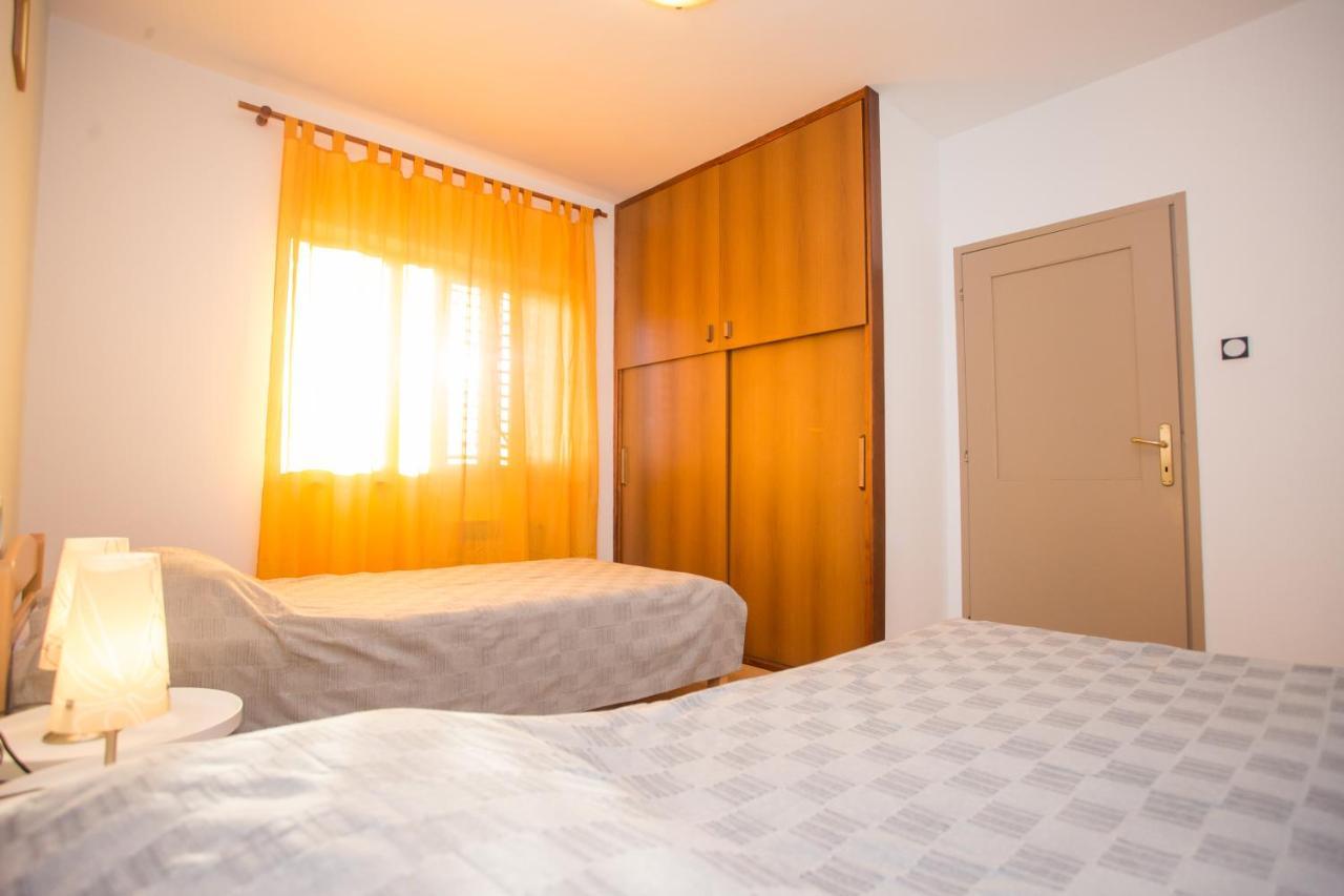 Apartman M&M Zminj ภายนอก รูปภาพ